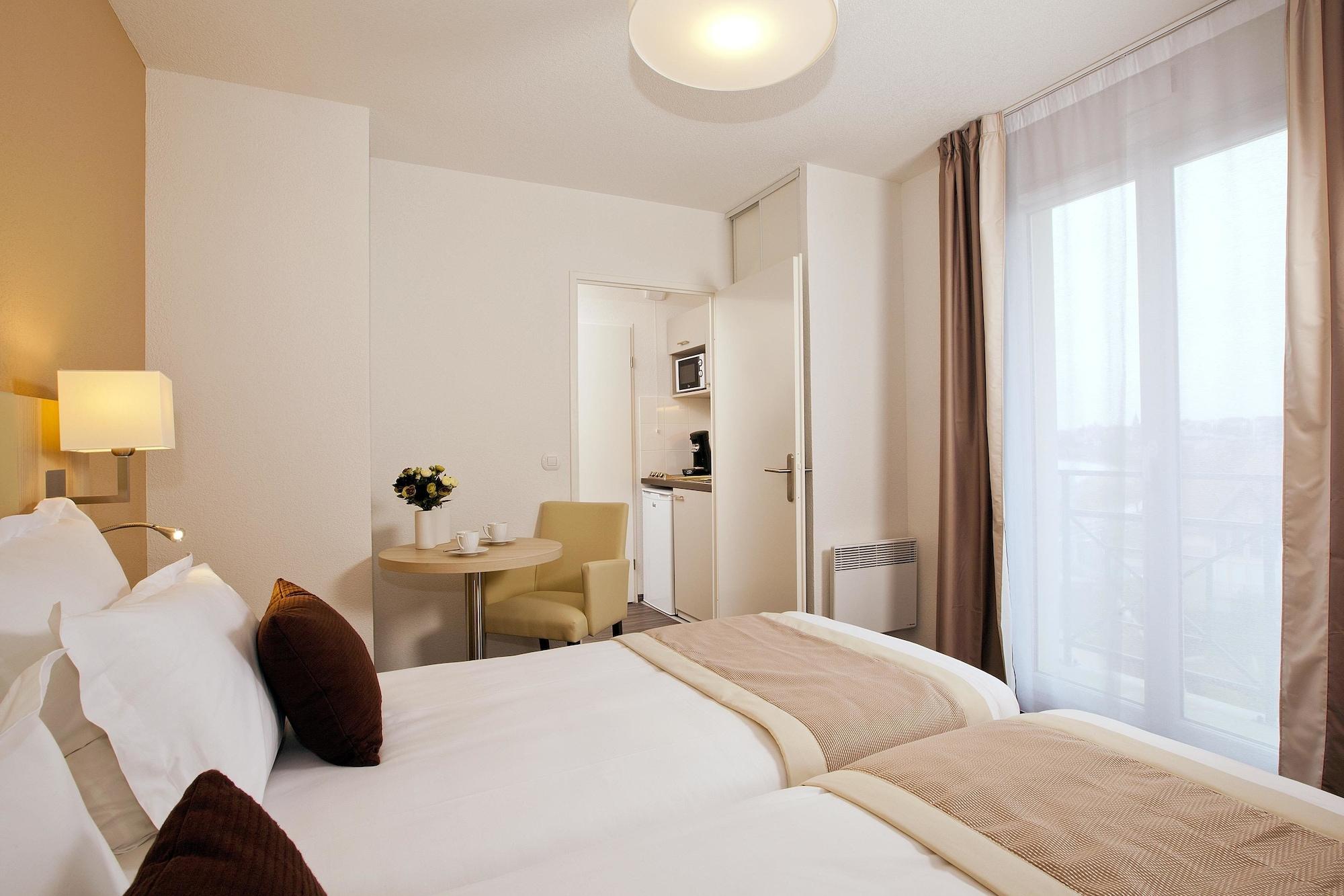 Residhome Neuilly Bords De Marne Exterior foto