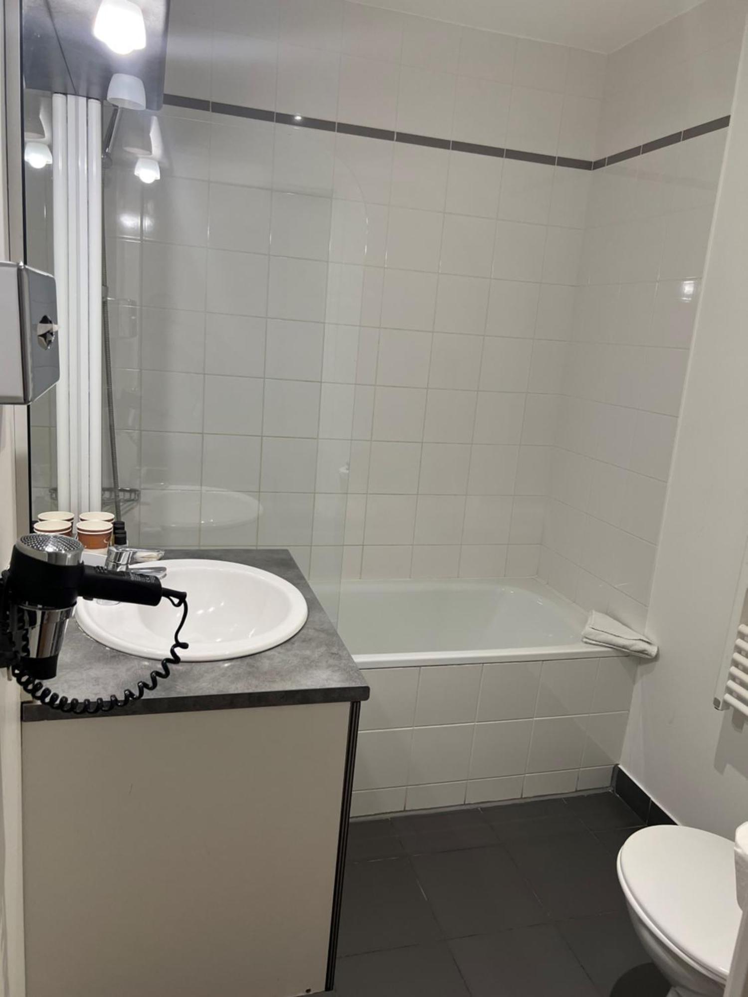 Residhome Neuilly Bords De Marne Exterior foto